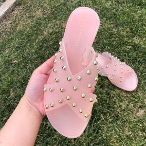 Liliana Jelli Slippers with Studs in Blush Color